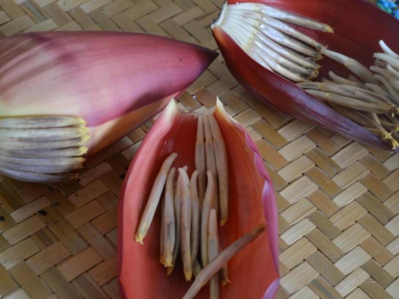 How To Clean And Cut The Banana&nbsp;Flower