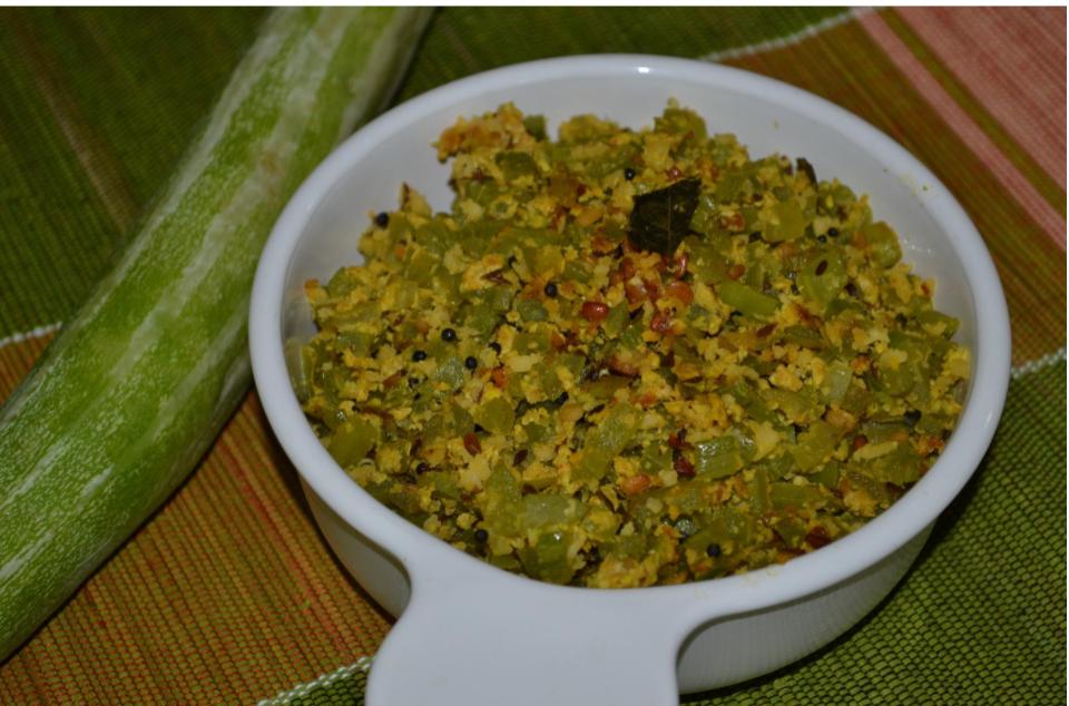 Snake Gourd Stir-fry (Pudalankai&nbsp;Poriyal)