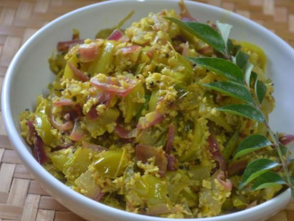 Green tomato stir-fry